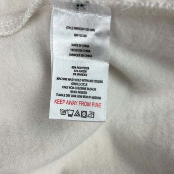 Rae Dunn - ‘Love Love Love’ Tunic/Leggings Set. SZ:M,L,XL. NWT - Picture 8 of 8